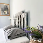 La Pausa